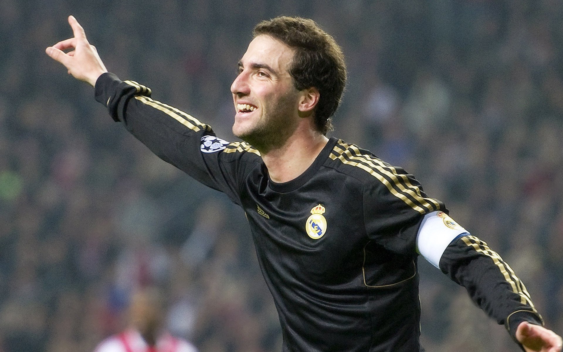 俱乐部引领青少年“运动+技术+表达”多链接、多样式培养模式